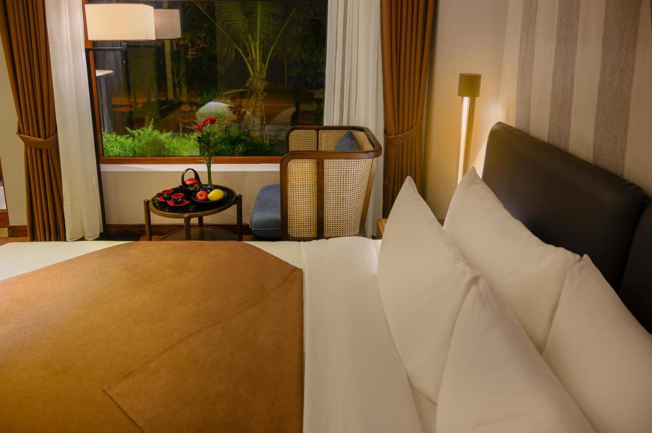 The Blossom Hoi An Ocean Front Hotel & Spa Exterior photo