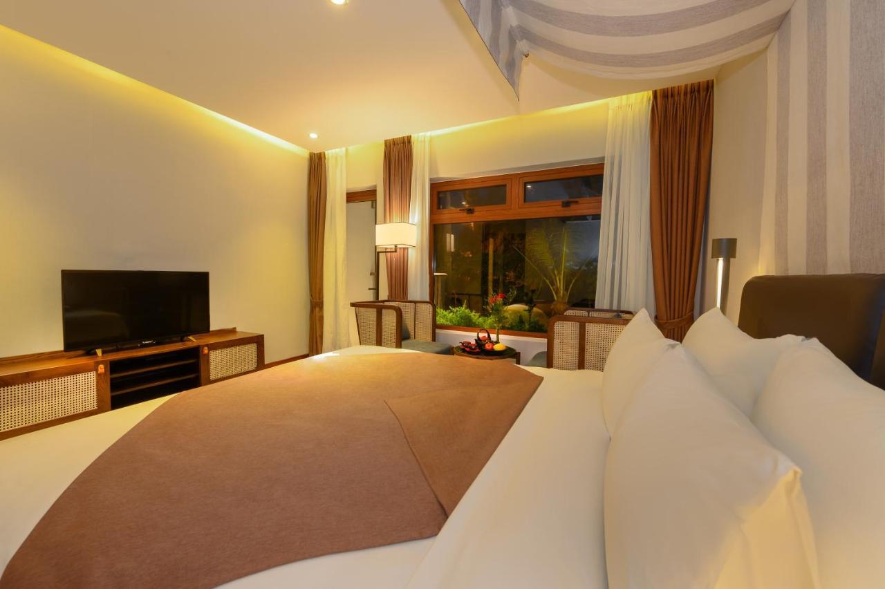 The Blossom Hoi An Ocean Front Hotel & Spa Exterior photo