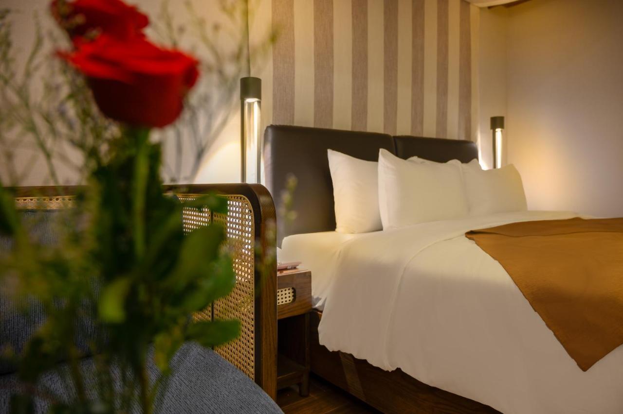 The Blossom Hoi An Ocean Front Hotel & Spa Exterior photo