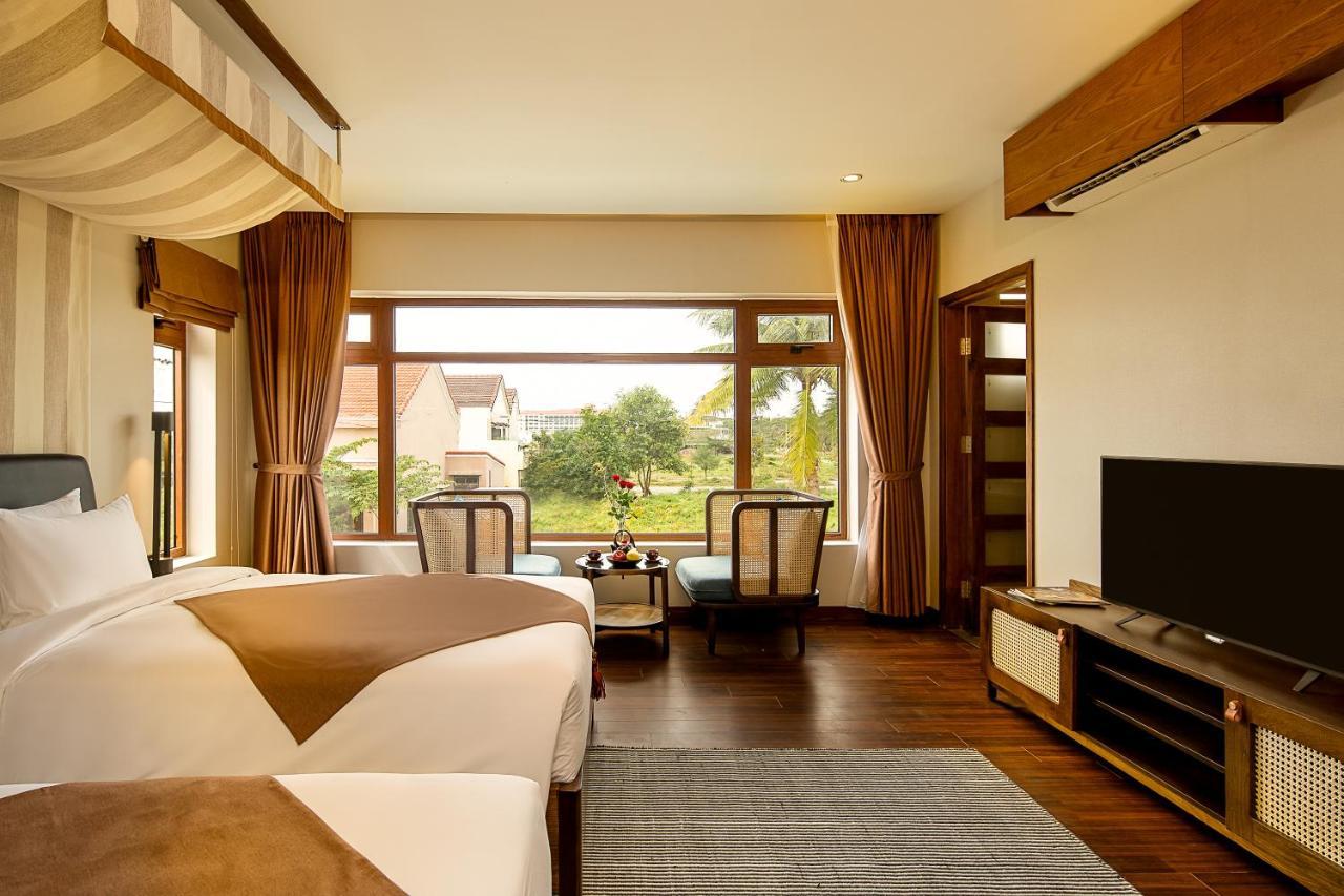 The Blossom Hoi An Ocean Front Hotel & Spa Exterior photo