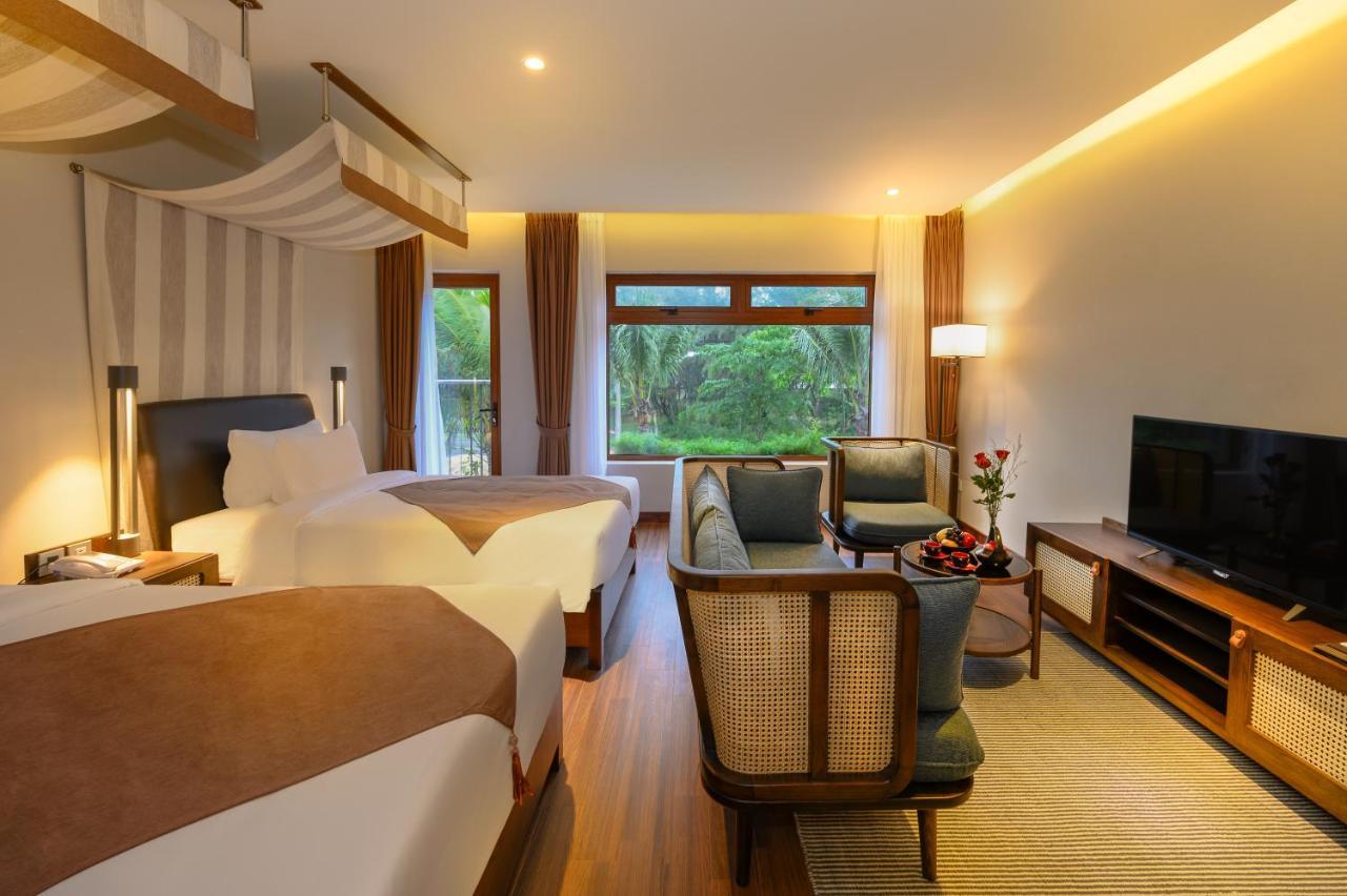 The Blossom Hoi An Ocean Front Hotel & Spa Exterior photo